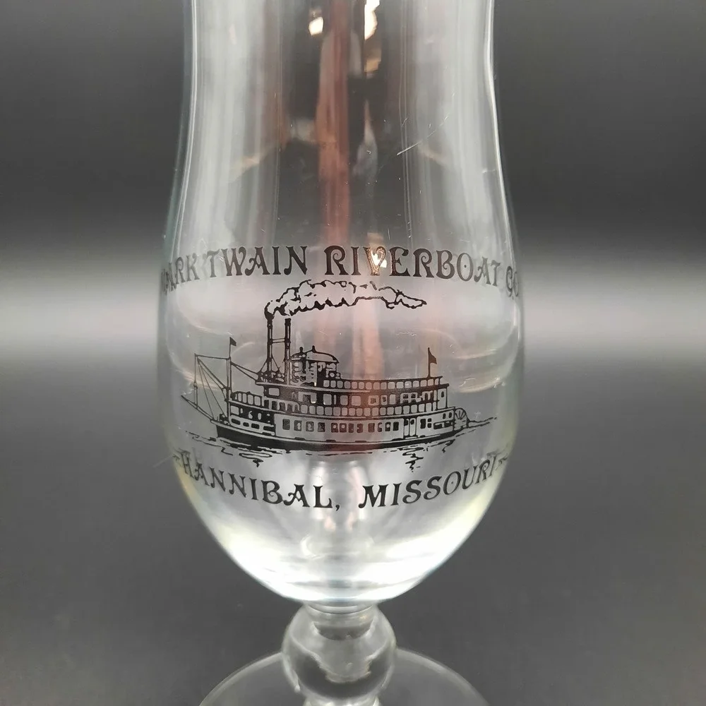 Vintage Mark‎ Twain Riverboat Co. Hurricane Glass – Hannibal Missouri Souvenir